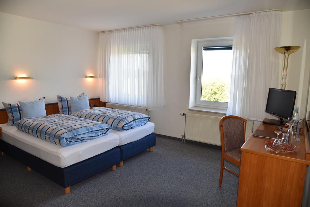 Hotel An Der Alten Porzelline 伦韦格地区诺伊豪斯 外观 照片